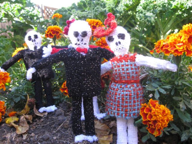 Spooky Weavings on the Pin Loom; Weaving and Constructing a Really Cute (but kinda spooky) Owl with Other Pin Loom Patterns Thrown In with Margaret Stump
