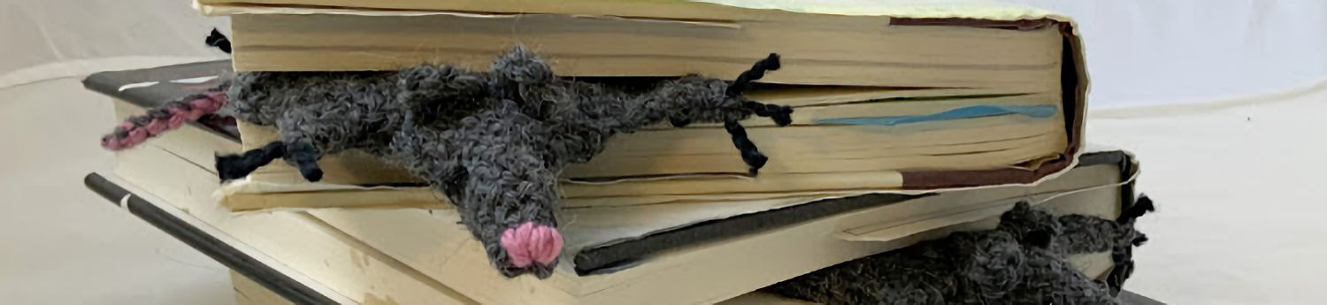 Spooky Weavings on the Pin Loom; Weave a Flat Rat with Margaret Stump